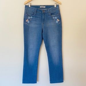 Levi Mid-Rise Skinny Jeans (31S)